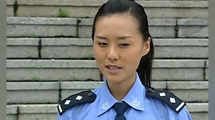                         鹰与枭