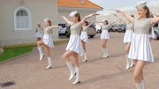 俄罗斯经典歌曲《喀秋莎》长腿美女气质迷人