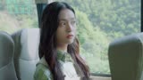 何加加的桃花源记：小女孩半路拦下公交车，差点出事故，太危险