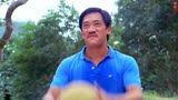 《讲不出再见》配上电影《八喜临门》怀念给人们带来欢乐的吴耀汉