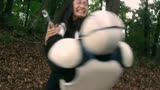 《美女救帅》。