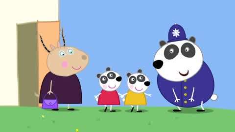 小猪佩奇儿歌绘画 :  佩奇喜欢和双胞胎熊猫玩