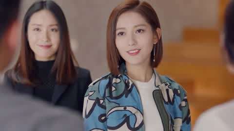 十年三月三十日:袁莱靳燃甜蜜爱恋  :沈双双和帅哥甜蜜合影