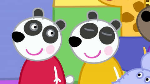 小猪佩奇:老师的手机不见了,双胞胎熊猫动动脑筋,帮助了老师