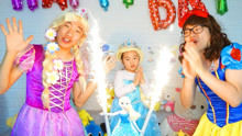 韩国宝蓝角色扮演冰雪奇缘艾莎公主，还有艾莎蛋糕哦！好漂亮！