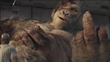 狂暴巨兽：强森以为大猩猩死了，没想到做出这样的手势