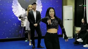 团队四人舞蹈串烧《站在草原望北京》超级好看！你喜欢哪个舞者？