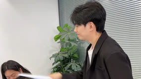 小李总：再摸鱼王经理明天就不用来啦