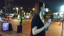 香港歌手莉莉演唱《难得有情人》，关淑怡的歌曲就是好听啊