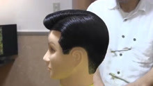 69岁老师傅，用一根电棒做男士发型，这技术没几个发型师会了