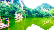 北京郊区一个暗藏的秘境，碧绿清澈的湖水，周末钓鱼游玩好去处
