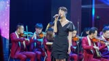 《以家人之名》电视剧饱受台湾观众好评，张羽清演唱主题曲《雨》
