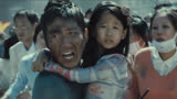 韩国灾难片《流感》，携带病毒的偷渡客潜入韩国，却造成万人死亡