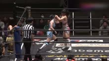 日本女子摔跤：柔弱美女看起来力气挺大，抱着腿拖着就走！