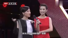 杨钰莹和凤凰传奇上节目，没想到曾毅刚出场，杨钰莹都笑了！