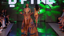 黑人模特泳装秀：迷人身材展现非洲风情，网友：黑人模特也这么美