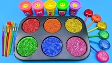糖果手作坊：用棒棒糖闪烁与彩色托盘，制作彩虹棒棒糖！