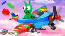 外星人的飞机坠毁在阿绿面前，阿绿为了棒棒糖大费周章修好了飞机