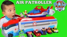 萌宝乐园：爪子巡逻机空中巡逻机玩具拆开与莱德追逐马歇尔斯凯