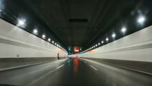 虹梅南路隧道，连接闵行和奉贤第一条隧道，建成时黄浦江最长隧道