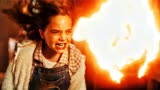 2022年最新超能力电影《凶火》，女孩自带狂暴火焰，全程炸裂高燃