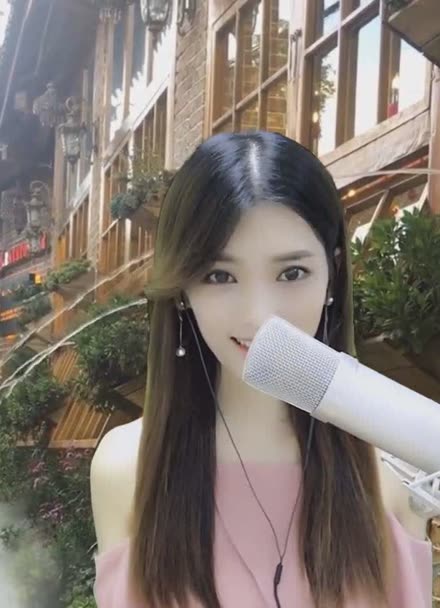 韩国美女直播唱歌图片