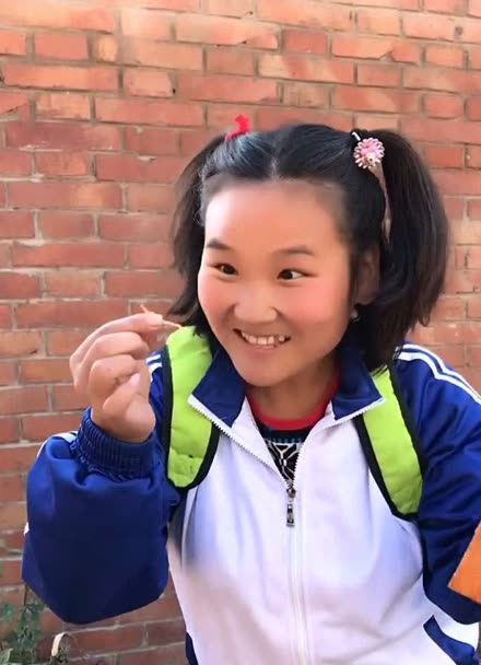 搞笑视频:傻妞的一毛钱