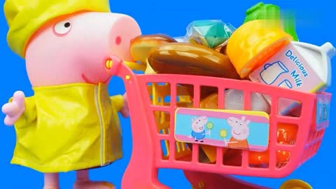 小猪佩奇在超市买了好多东西放进冰箱