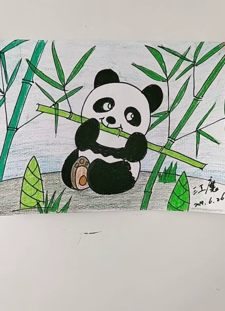 熊猫吃竹子的时候画画图片