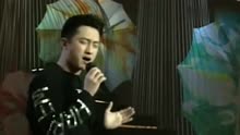 庾澄庆现场演唱歌曲《让我一次爱个够》，完美音色扣人心弦，好听