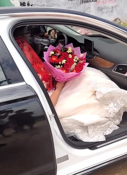 抱新娘 婚车图片