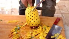 菠萝3块一斤不削皮，老公在家自制菠萝刀，原来这么简单，领教了
