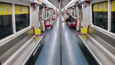 实拍疫情之下的广州地铁，乘车的人寥寥无几，宛如VIP包车一般