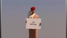 空姐站在828米的哈利法塔塔顶拍摄广告，全程拍摄无特效
