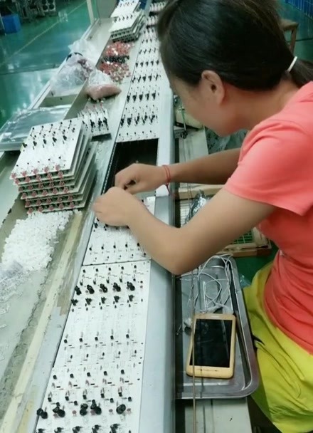 银行卡给人家做流水线怕不怕 爱奇艺