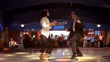 昆汀电影《低俗小说》里John Travolta和Uma Thurman的舞蹈片段，是向偶像戈达尔《法..