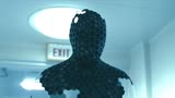 2020科幻片《隐形人》男子研发出高科技隐身衣，却只用来折磨妻子