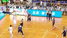 中国男篮热身赛 64-87 不敌塞尔维亚，胡明轩和赵睿表现可圈可点分别拿下14分