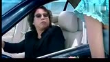 爱情公寓：奔驰追宝马，拖拉机打左转灯要超奔驰，这个经典桥段看一次笑一次