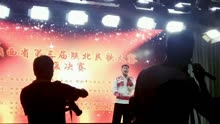 陕北民歌手刘延琛在第三届陕北民歌大赛决赛中演唱经典陕北民歌《走三边》，获得了评委