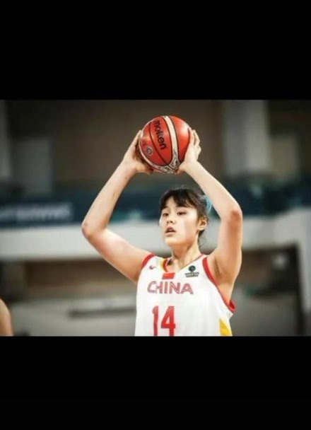 中国女篮长治球员图片