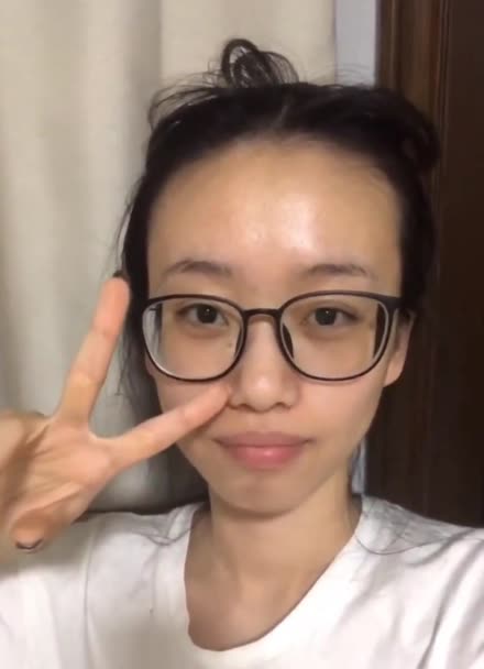 再也不相信女生了,素顏這麼醜,化完妝太美了吧!