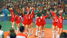 中国女排首夺奥运桂冠！1984年洛杉矶奥运会决赛横扫美国精彩片段
