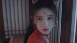 漂亮书生：风承骏注视着雪文曦的脸庞，不禁想起她美丽的女装模样