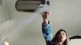 欢乐颂：愚蠢的邱莹莹被渣男骗，樊胜美找上门砸了家