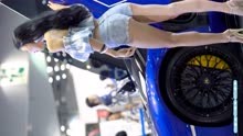 韩国车模崔瑟琪Choi Seulgi牛仔短裤2019年Auto Salon Autoweek