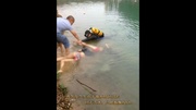 15岁女中学生跳河身亡图片