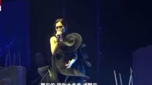 麦浚龙、谢安琪拉阔演唱会开场第一首歌——《罗生门》