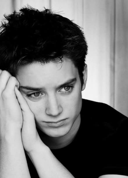 伊利亚·伍德高清写真