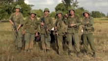 越战先锋：士兵被中尉抛弃越战丛林，竟然调转枪口对同伴展开屠杀